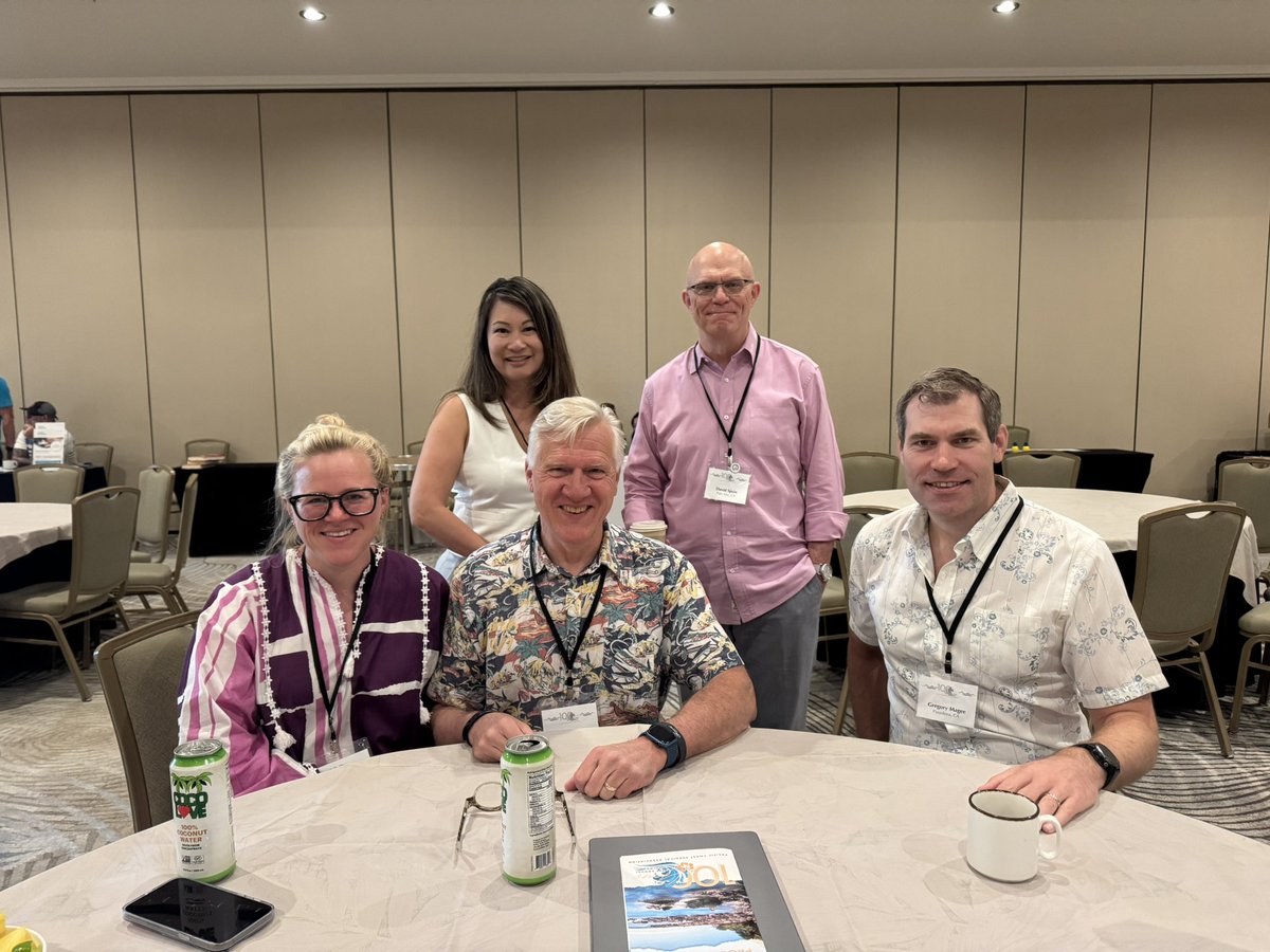 ErikaRangelMD's tweet image. Epic week #worklifeintegration. On call ↪️ BOS➡️SFO ↪️ 4 d skiing w/ surg residency bestie↪️ SFO➡️ Kona for #pcsa2025 for &amp;lt;24 hrs to watch @katiakoelliker crush her talk (&amp;amp; catch up w/ @StanfordSurgery buds!)↪️ 13 hr flight Kona➡️BOS↪️ICU rest of week. Will sleep when I’m dead☠️