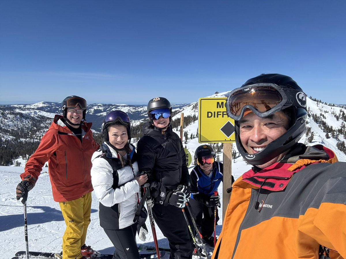 ErikaRangelMD's tweet image. Epic week #worklifeintegration. On call ↪️ BOS➡️SFO ↪️ 4 d skiing w/ surg residency bestie↪️ SFO➡️ Kona for #pcsa2025 for &amp;lt;24 hrs to watch @katiakoelliker crush her talk (&amp;amp; catch up w/ @StanfordSurgery buds!)↪️ 13 hr flight Kona➡️BOS↪️ICU rest of week. Will sleep when I’m dead☠️