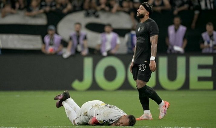 NJanfren's tweet photo. Neymar: "Hariel, torce para não ter Corinthians x Santos no Paulista".

Sim, Neymar, nós que devemos nos preocupar e torcer para não ter um Corinthians x santos.

Da última vez, eu gostei. https://t.co/lct3CteYrp