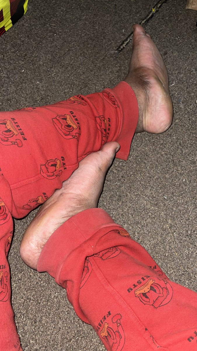 MasterBigBoy101's tweet photo. I love my sweatpants https://t.co/XIMPiu8OVM