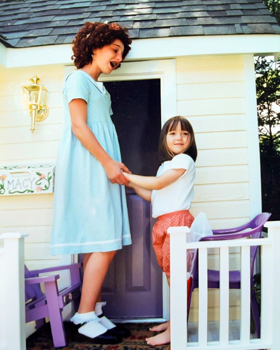 Meet Macy, whose wish for a yellow playhouse at age 4 became a sanctuary of hope during her fight with a critical illness. Inspired by the musicals that lifted her spirits during hospital stays, she’s now a Broadway Associate Publicist and helped grant another child’s wish!⭐ 🎬