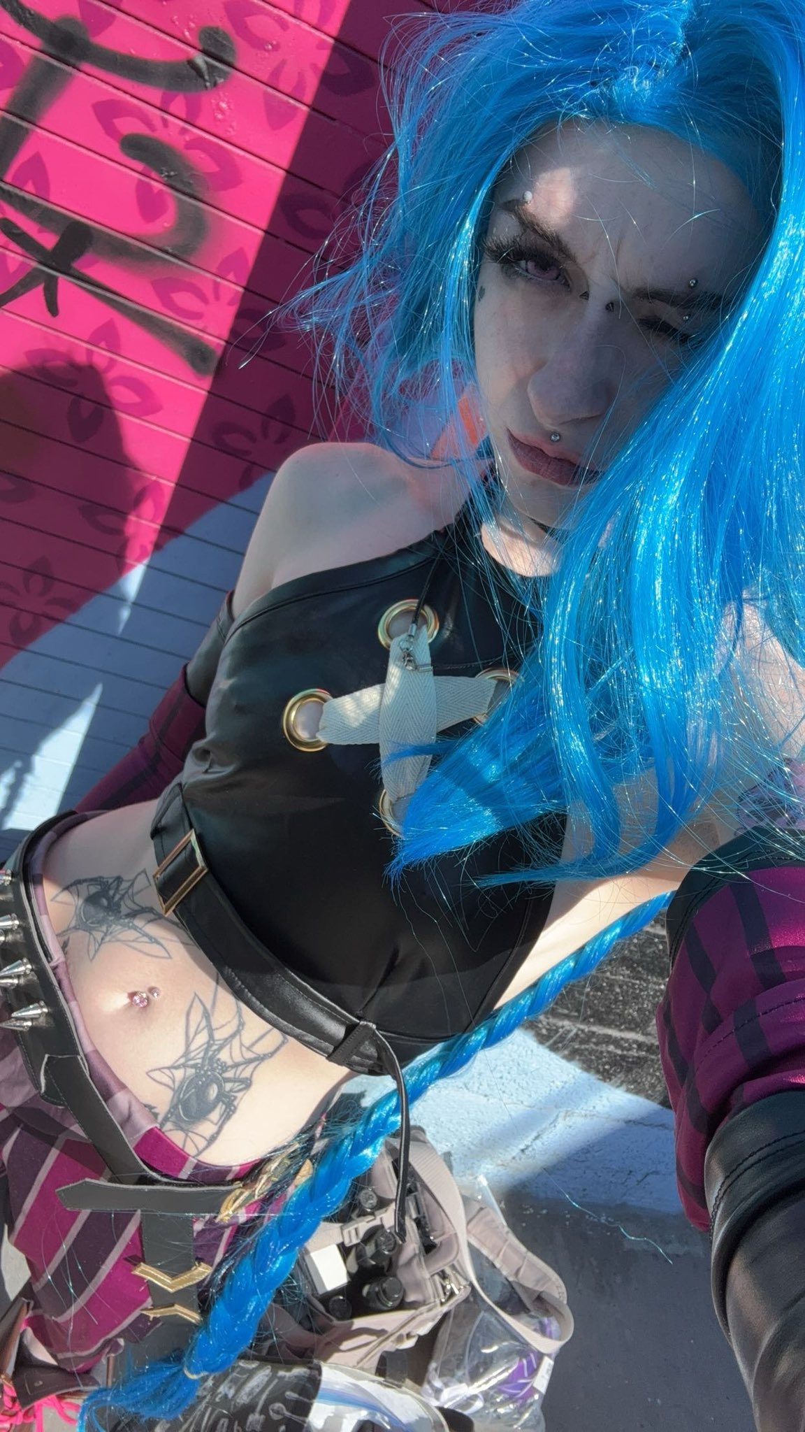 noteasybeinwheezy on X: i finally did a jinx cosplay… @Passes gets to see  it first. go sub to make sure you get to see how great this photoshoot  turned out! t.cov1Un9Xb4nT t.coaSDDFFmgb5 