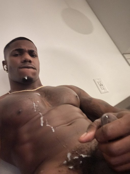 Watch Hello Fresh's leaked NSFW photo on TwXstars