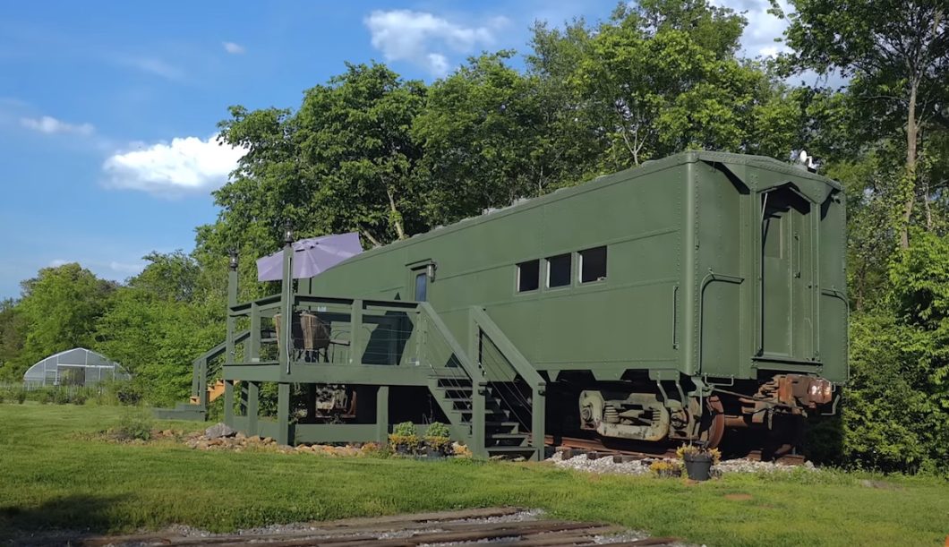 War Relic to Cozy Haven: A WW2 Train Car’s Stunning Second Life
tinyhouseblog.com/tiny-house-vid…
