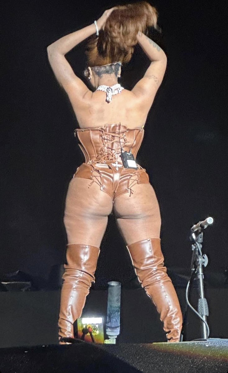 slatt✩ (@partywslat) on Twitter photo 