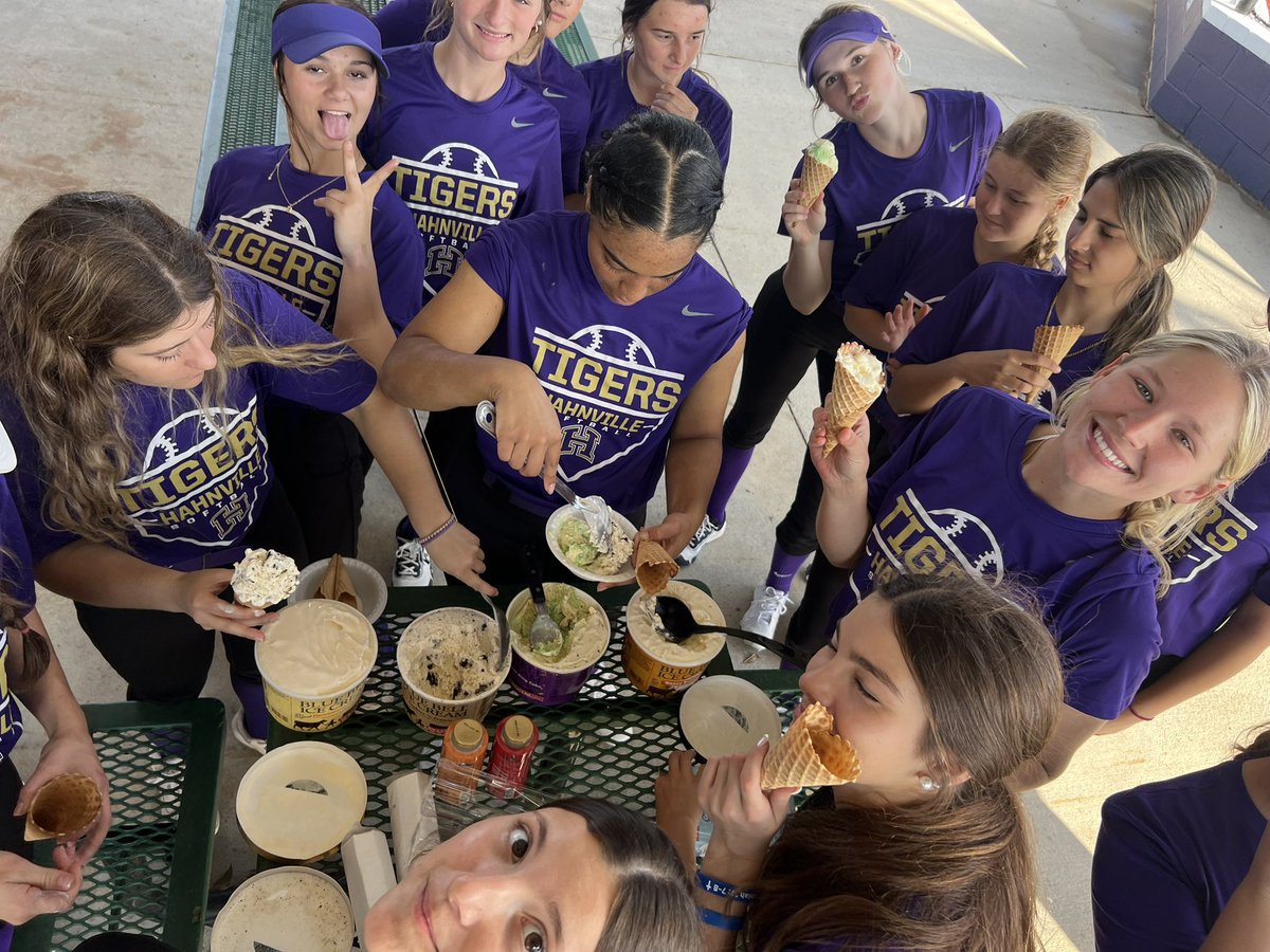 A well deserved little sweet treat for our girls after practice!! 🍦💜🍦💜🍦