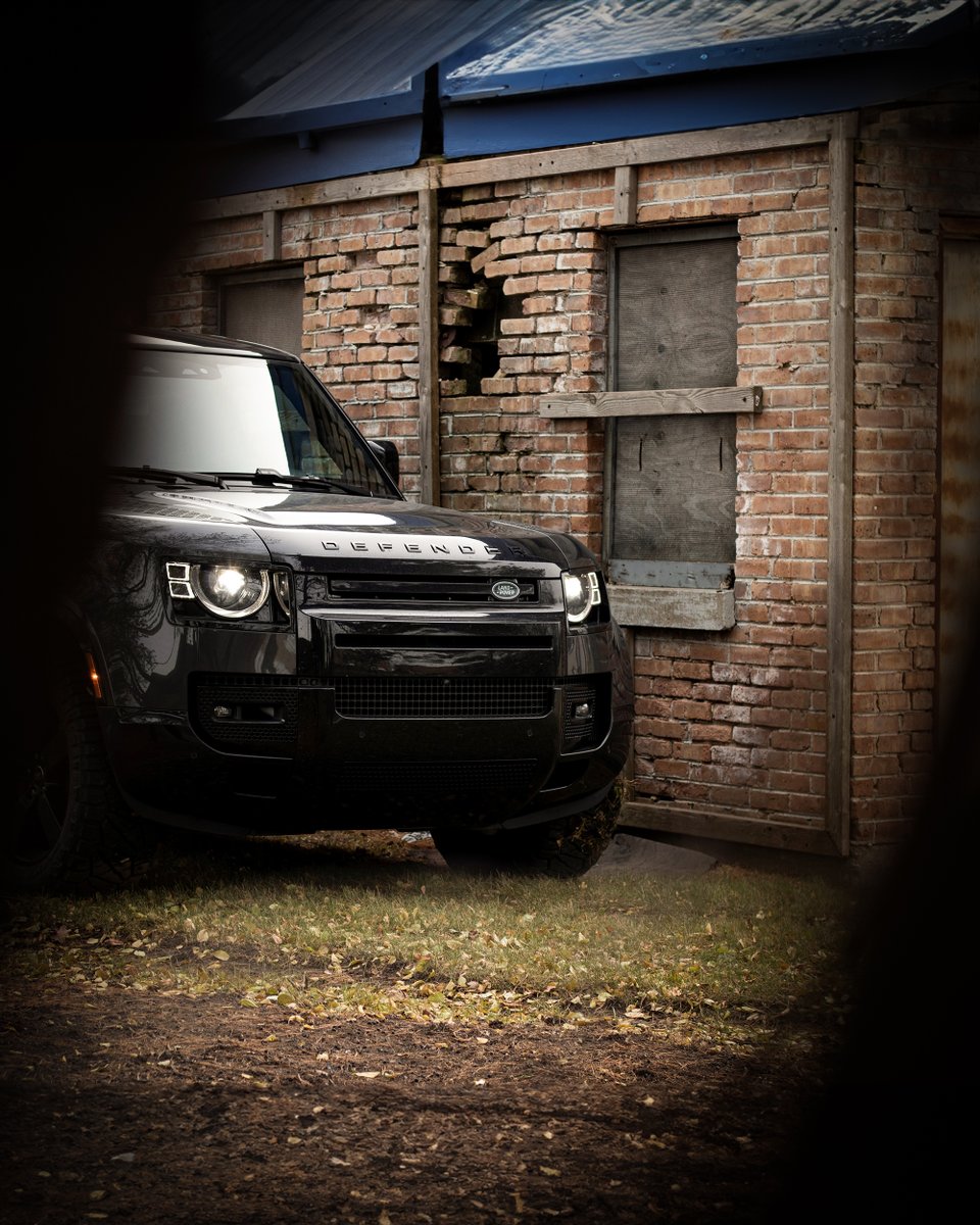 LandRoverLB's tweet photo. Bold. Authentic. Capable. 🖤 #LandRover #Defender110 #WellStoried https://t.co/1vJYhUflCO