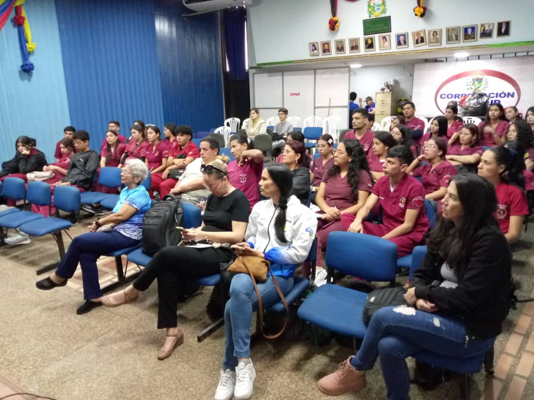 A propósito del Día Mundial del Autismo, la División de Promoción y Participación de Corposalud, llevó a cabo una actividad educativa dirigida a los familiares de pacientes con este trastorno.
<a href="/NicolasMaduro/">Nicolás Maduro</a>
<a href="/FreddyBernal/">Freddy Bernal</a>