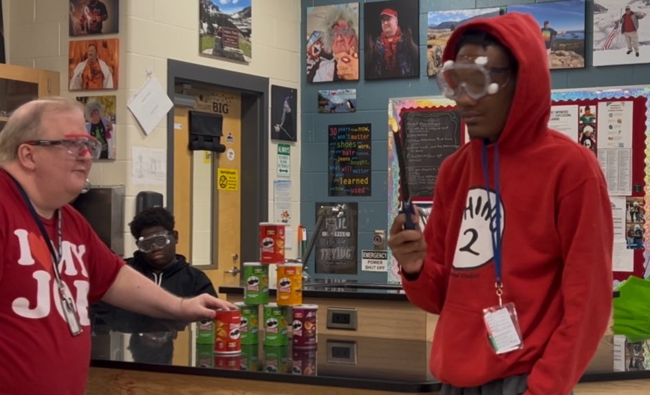 JeffOShields2's tweet photo. I enjoy working WITH my students . . . It’s the interaction that inspires and motivates me.
#ILoveMyJob #MondaysAreFunToo #JOY #WhyITeach #WhyITeachScience #TeacherLife #mroshieldschemistry #MyStudentsInspireMe #WeAreWestwood https://t.co/NckyxYqEjq