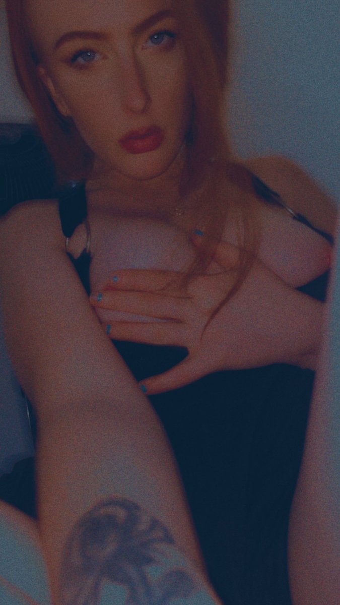 BabyRedOG69's tweet photo. Hmu for content !!!💘😘 
Sale happening now! 10% off every sale xxxx 
Snap : hermoso.Diablo https://t.co/RNWT4fAner