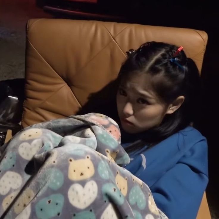 hyunjin thinker! (@aeongithinker) on Twitter photo 