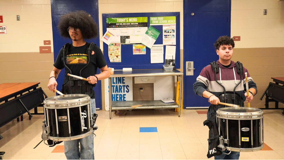 WAY TO GO, WILDCATS! <a href="/WoodbridgeElem/">WoodbridgeElem</a> held its annual Growth Day parade today! 

This day celebrates a student's improvements in math, reading, and other core subjects. Woodbridge staff and <a href="/APLetoHigh/">Leto High School</a>'s drumline cheered on the students. 👏🥳