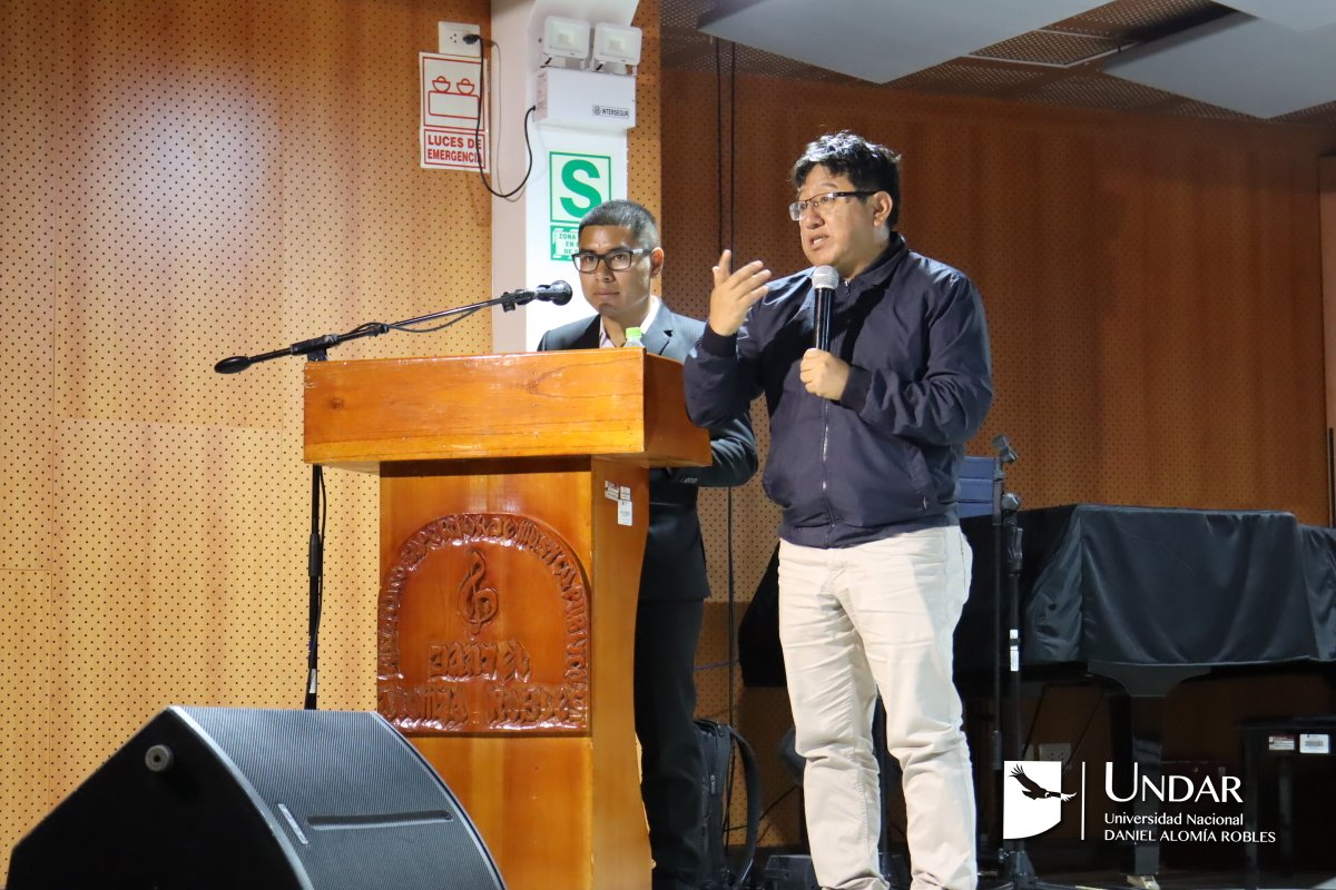undar_peru's tweet photo. 🟠 CON ÉXITO SE DESARROLLÓ EL CONCURSO DE CANTO EN LENGUAS ORIGINARIAS, ORGANIZADO POR LA DDC DE HUÁNUCO, LA UNDAR Y LA CCI HUÁNUCO

Leer nota ➡️ https://t.co/ucETaN1Iae https://t.co/jDVfQcE32y