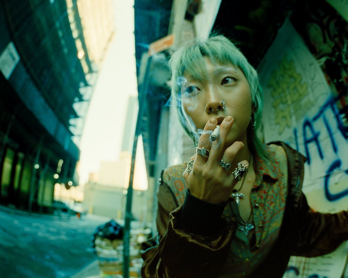 _Cinemaseb's tweet photo. GODS 
Mamiya RZ67 | Cinestill 800T https://t.co/boUZoYD45O