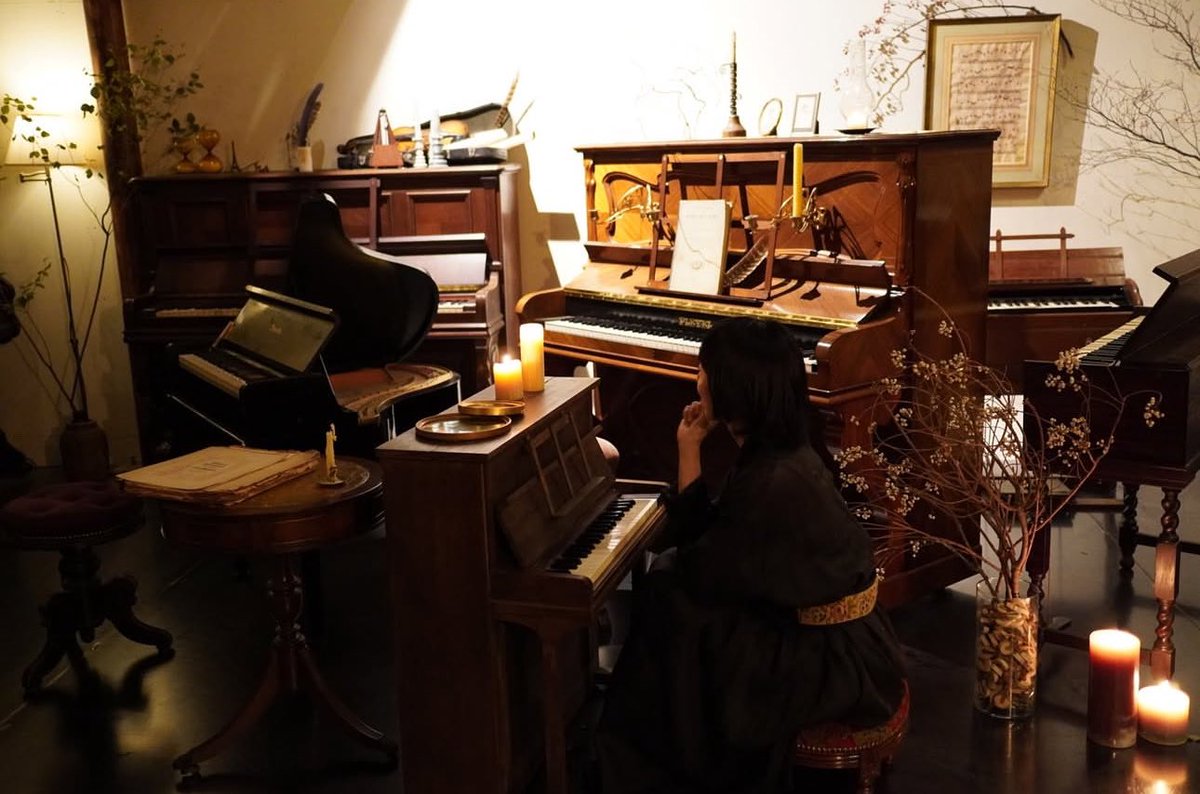 hiraimamiko's tweet photo. 3/1「#とあるひのこと」では古い鍵盤楽器の修復家PIANOPIAで修復された歴史ある楽器や、とあるひ記録集の録音で演奏したベーゼンドルファー、芦屋市立美術博物館収蔵の足踏みオルガン等個性溢れる楽器が空間に佇みます。幾つかは触れて頂けます。オルガンやピアノ、古いもの好きにはたまらない一日^_^ https://t.co/xFwPZGgydi