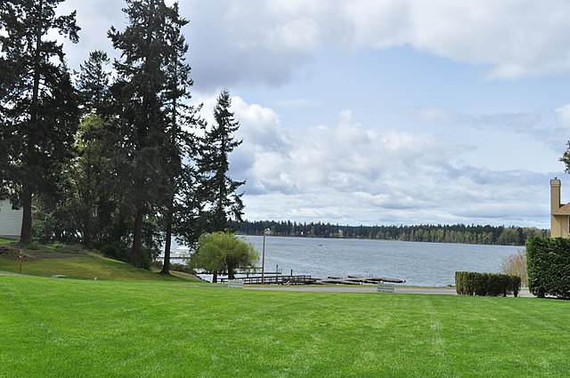 Happy Birthday Rep. Dan Bronoske!

American Lake is the natural lake in Pierce County. The lake contains five islands, one of which is inhabited.

12 #StateFarm agents live in the 28th LD. #waleg