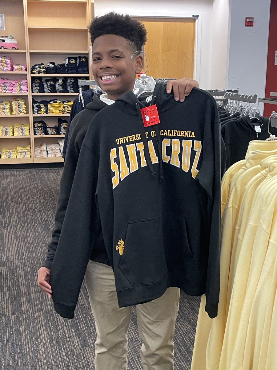 fortune_school_'s tweet image. Our 8th grade scholars from Ephraim Williams College Prep had an exciting opportunity to go on a college trip to @ucsc . They gained valuable insights into various careers, academic majors, and more, sparking inspiration for their future journeys.   #FieldLessons #CollegeReady