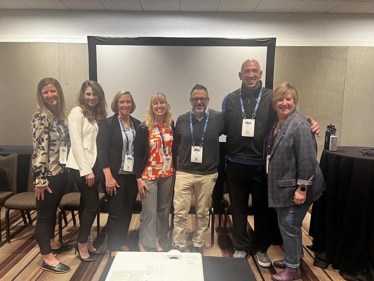 ilearncollab's tweet image. iLC had a great time at DLAC today with our session &quot;Unveiling Digital Learning Excellence: Insights from Veteran Principals &amp;amp; District Leaders...&quot; Thank you to all who participated! 
#DLAC2025 #iLearnCollaborative #digitallearning #blendedlearning #onlineed