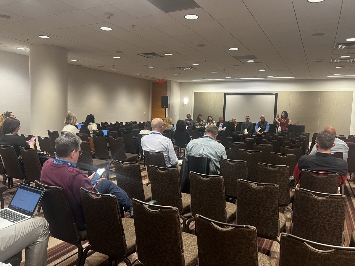 ilearncollab's tweet image. iLC had a great time at DLAC today with our session &quot;Unveiling Digital Learning Excellence: Insights from Veteran Principals &amp;amp; District Leaders...&quot; Thank you to all who participated! 
#DLAC2025 #iLearnCollaborative #digitallearning #blendedlearning #onlineed