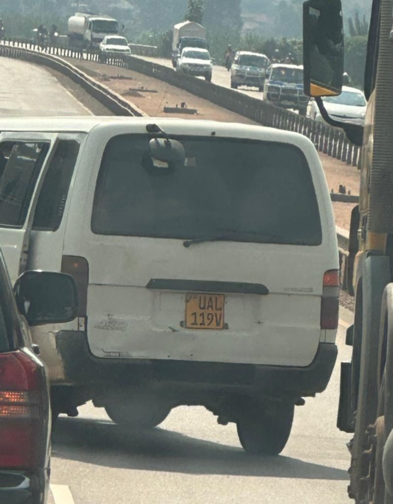SeraTheActivist's tweet image. Comrade Muwanga Owen, the LC3 Councillor of Nabaziza-Kyengera was abducted around Lubigi. He was abducted by armed men travelling in motor vehicle Reg. No. UAL 119V as he returned from attending the public screening of our documentary 'Bobi Wine: The People's President'