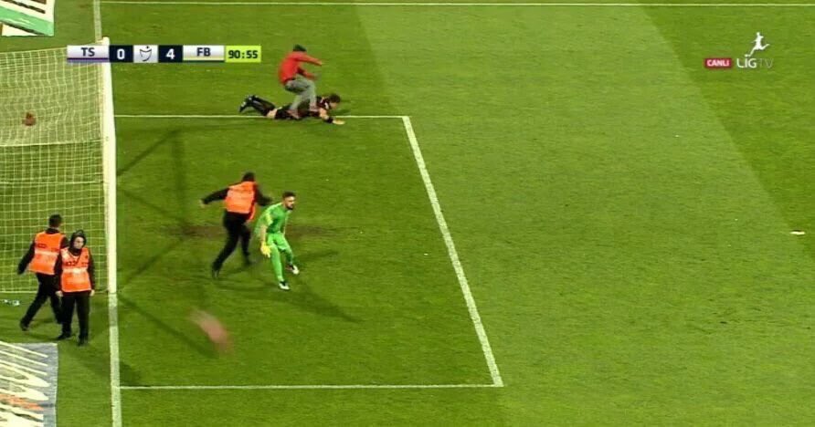 Dinime küfür eden müslüman olsa :d