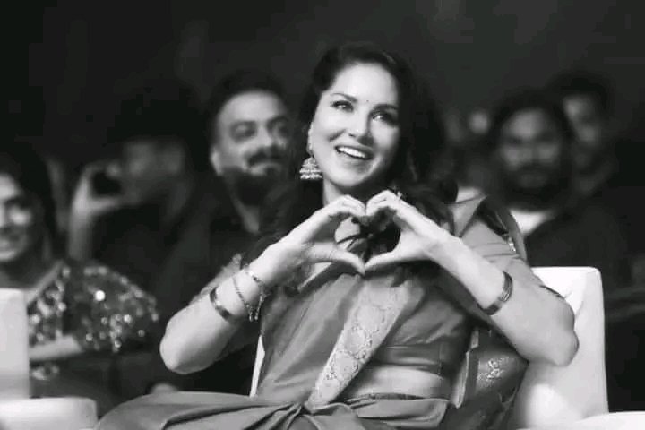 அ வளின்றி
அ ணுவும்
அ சையாது 🔞