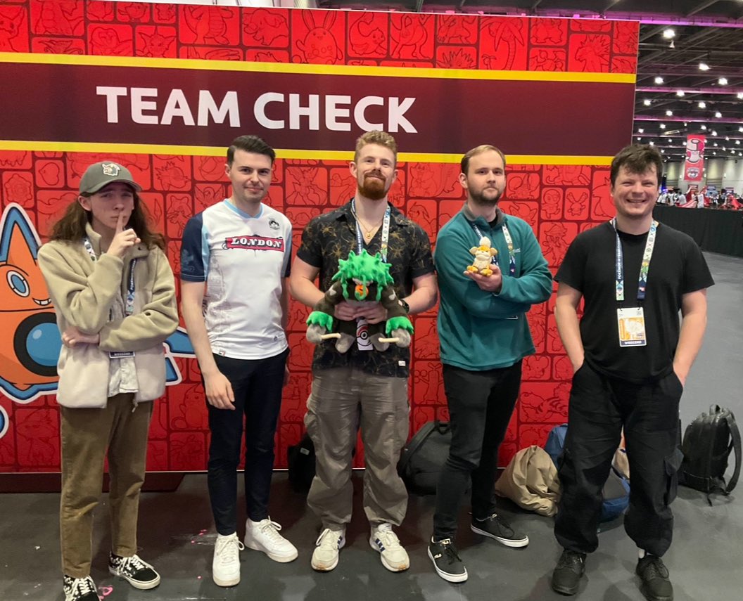 Daniel B tweet media