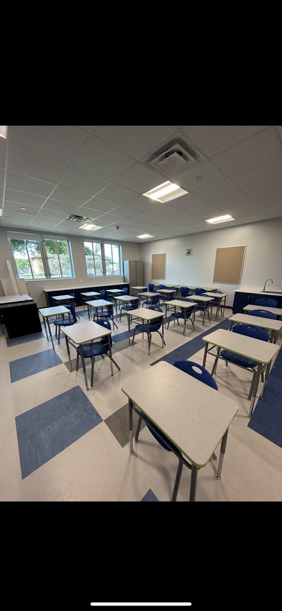 MDCPSCapital's tweet image. Let&apos;s take a look at the before and after #GOBprogress @charlesdrewk8 . From demolition to a brand new 3-story building, expanding capacity to 567 student stations! State-of-the-art facilities for a better learning experience. 🧑‍🎓👩‍🏫📚#YourBestChoiceMDCPS @SuptDotres @ralo2565