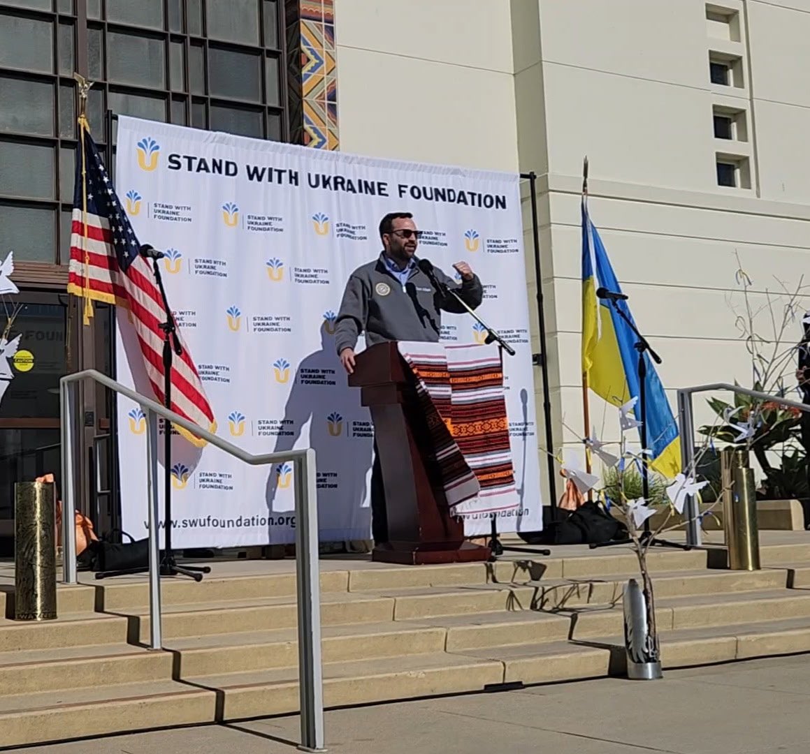 BenAllenCA's tweet photo. Today marks 3 years since Russia invaded Ukraine, launching the largest war in Europe since WW2.

Despite recent messages by those trying to re-write history, Ukraine did not start or welcome this invasion, but instead has faced unimaginable suffering at the hands of a dictator. https://t.co/CLjSLrRhl5