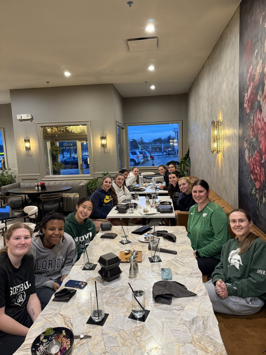 Mrs. Partyka (Masserant) (@mrspartyka) on Twitter photo Thank you @ardianasrestaurant for an incredible team dinner once again! Safe to say we are all STUFFED! #MondayMood <a href="/NoviGirlsHoops/">NoviGirlsBasketball</a> Thank you @ardianasrestaurant for an incredible team dinner once again! Safe to say we are all STUFFED! #MondayMood <a href="/NoviGirlsHoops/">NoviGirlsBasketball</a>