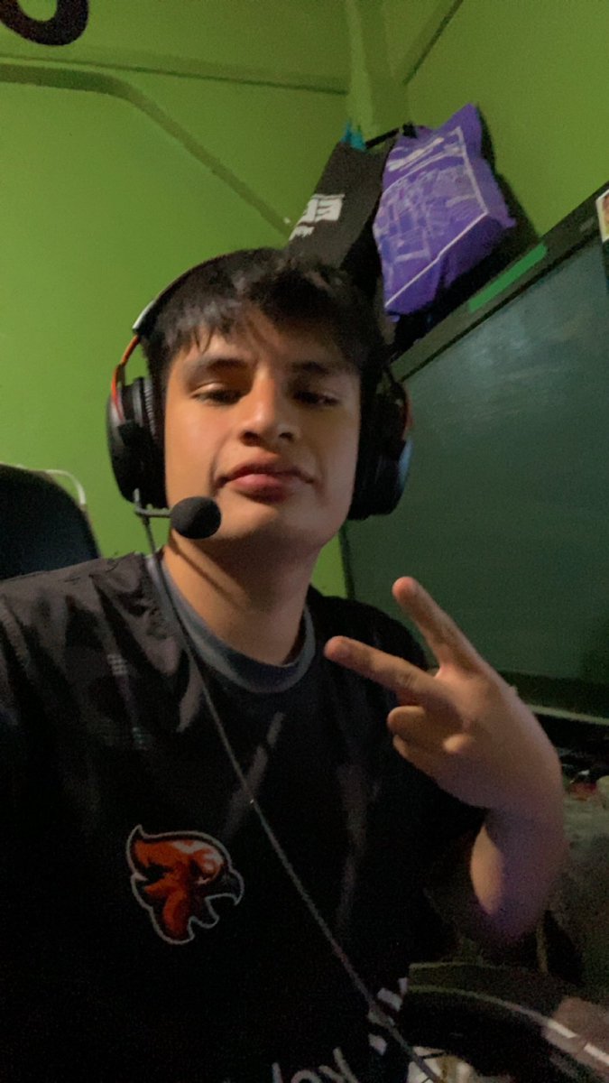 El mejor Dúo de su casa ya anda en directo jugando Fortnite Recarga 

twitch.tv/txt_nills

#streamer #fortnite #twitch #twitchstreamer