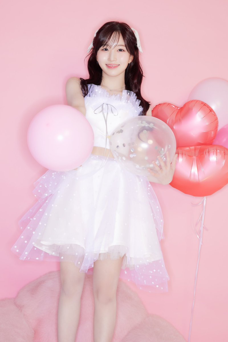 ⠀
⠀
Balloons! Happy 23rd birthday, myself! 💖

️️