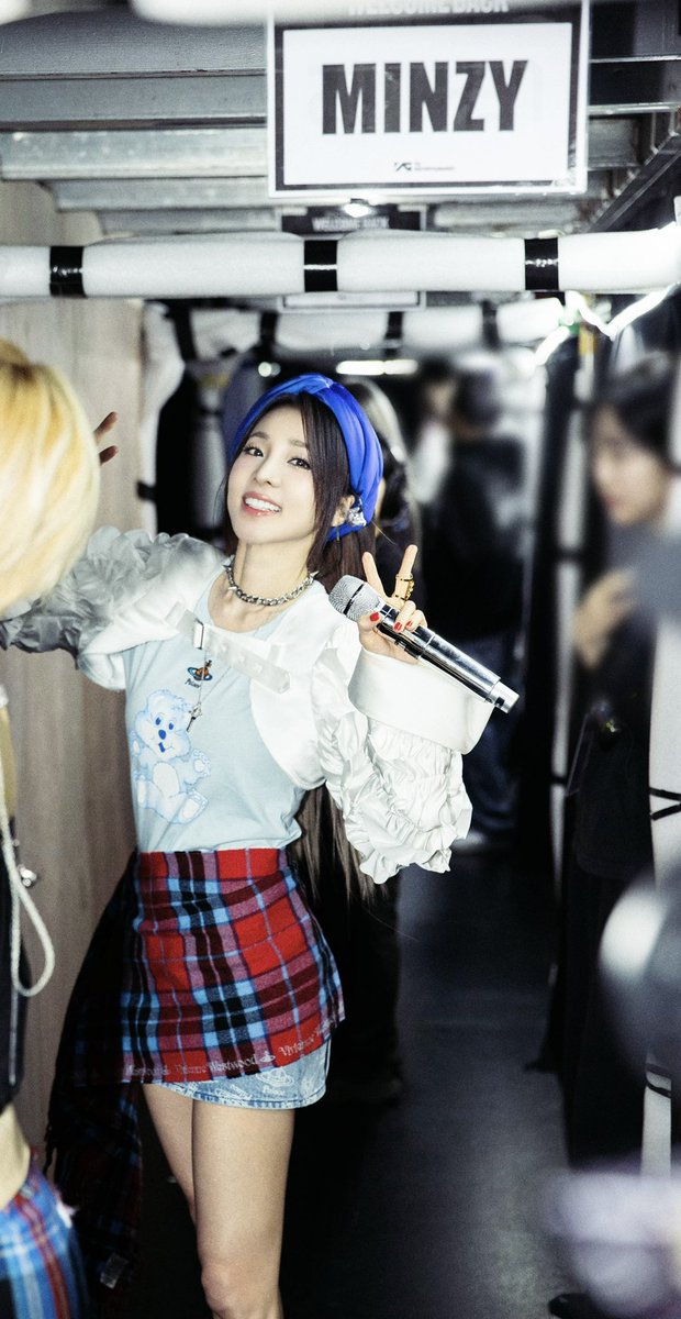 krungy21's tweet photo. Our last stop for AON Tour was Macao, and our last stop for Welcome Back Tour was also in Macao. Thank you so much Blackjacks for always being there for us and making our last show so special and memorable💘 No Blackjacks, No 2NE1!!! 👊🏻 We love you so much!!! Hope to see you guys again! Til next show… pls be happy and healthy everyone!!! 😀💪 
#WelcomeBackInMACAO ♠️♥️