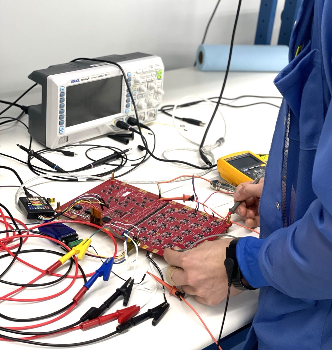 ispace_us_inc's tweet image. We&apos;re thrilled to reveal the first glimpse of the motor controller prototype we&apos;ve been working on for the APEX1.0 Lunar Lander!  It&apos;s part of an avionics architecture designed to ensure precise, reliable control of the lander’s propulsion system. Stay tuned for more updates!