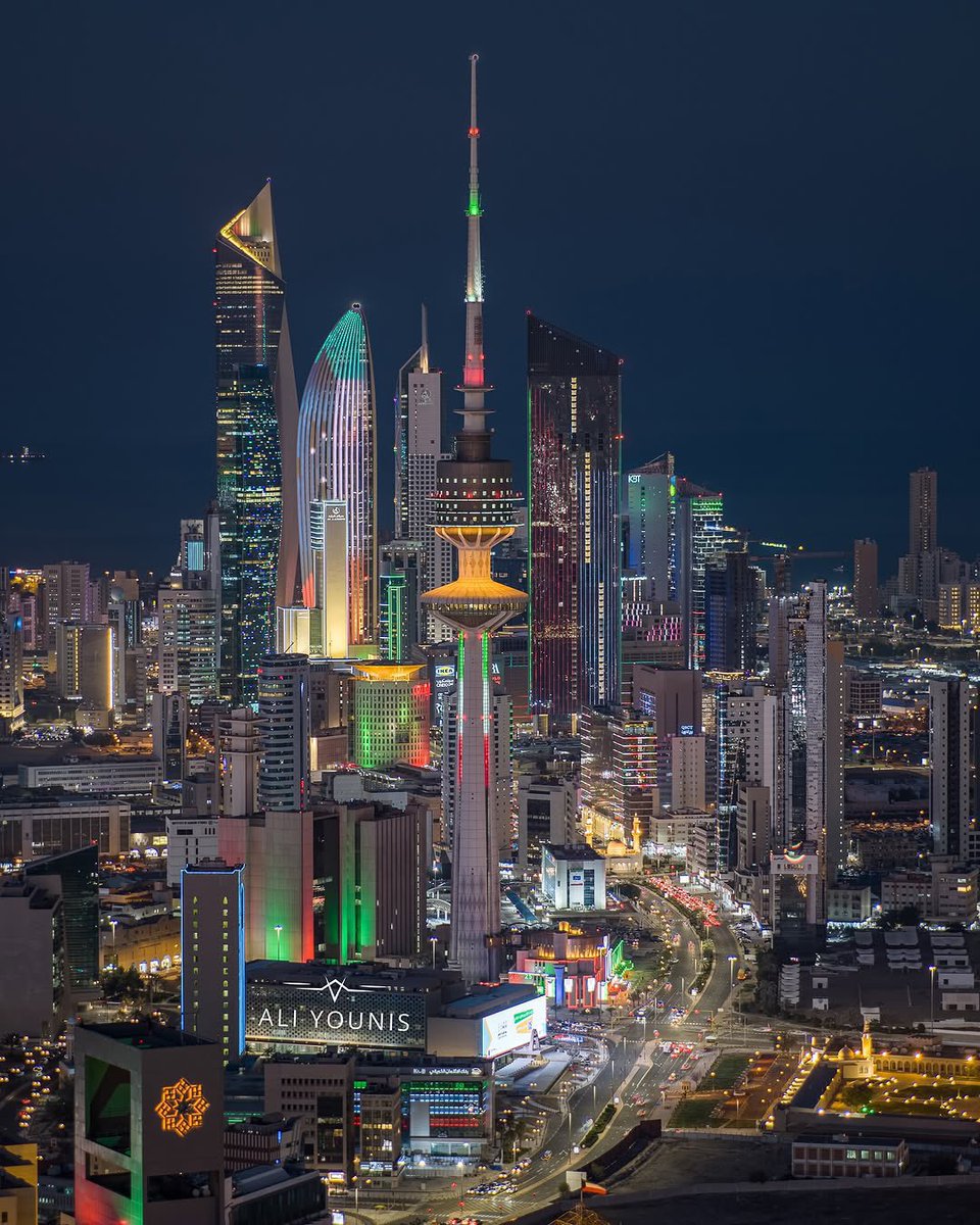 يادولة الدستور دُمتي أبيّه 🇰🇼

 #العيد_الوطني_الكويتي