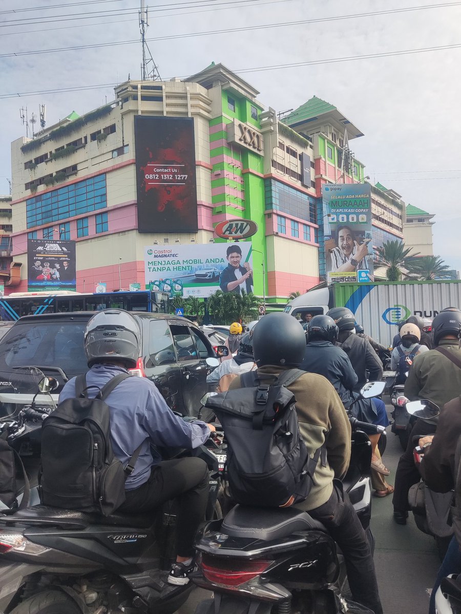 andr_ias's tweet photo. PGC macet https://t.co/1mAgXxOjme