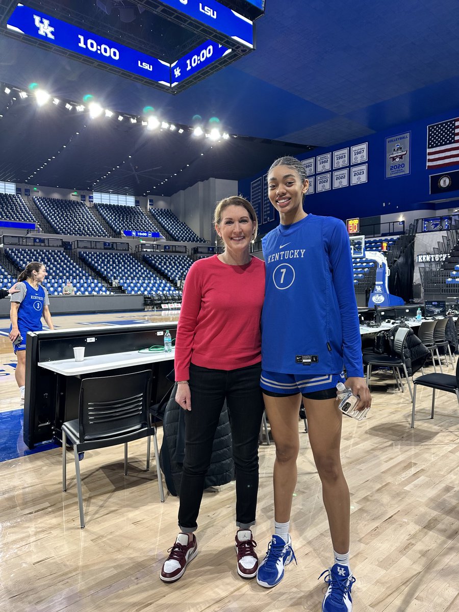 Debbie Antonelli (@debbieantonelli) on Twitter photo Got to visit with <a href="/CaryImpsWBB/">Cary High WBB 🏀</a> <a href="/CaryImpHoops/">Cary Imp Hoops</a> <a href="/Tkey__13/">Teonni Key</a>
We are Just a couple of kids from Cary High School loving the game! <a href="/KentuckyWBB/">Kentucky Women’s Basketball</a> #caryhighschool Got to visit with <a href="/CaryImpsWBB/">Cary High WBB 🏀</a> <a href="/CaryImpHoops/">Cary Imp Hoops</a> <a href="/Tkey__13/">Teonni Key</a>
We are Just a couple of kids from Cary High School loving the game! <a href="/KentuckyWBB/">Kentucky Women’s Basketball</a> #caryhighschool