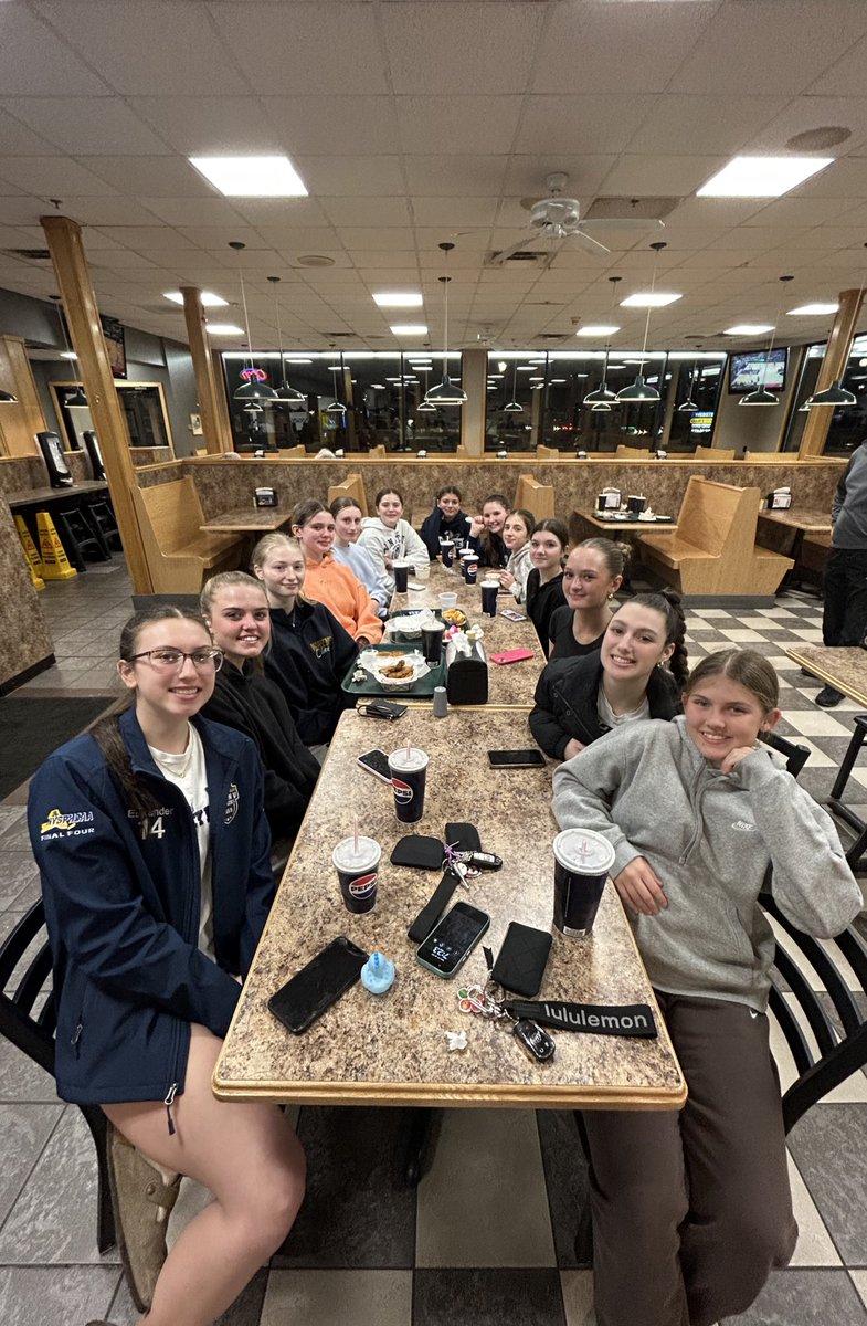 Kelly Paladino - Wayne Eagles Basketball (@kpaladino80) on Twitter photo Scrimmage and team dinner at Bill Gray’s! Sectional game Wednesday! Can’t wait! <a href="/WCSD_Athletics/">WayneCSD Athletics</a> Scrimmage and team dinner at Bill Gray’s! Sectional game Wednesday! Can’t wait! <a href="/WCSD_Athletics/">WayneCSD Athletics</a>