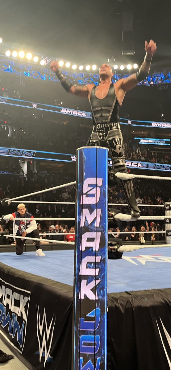 MsHope0621's tweet photo. @WWE No disrespect to the other contenders, but ppl seem to forget that just last year, @ArcherOfInfamy aka #SenorMITB cashed in his briefcase for the W at #WrestleMania! #AllRise for #ElCampeon 2.0!🏹🏹🏹 #WWERaw #WWEonNetflix #DamianPriesr @TripleH @BrianRDJames https://t.co/7VLynDyTDd