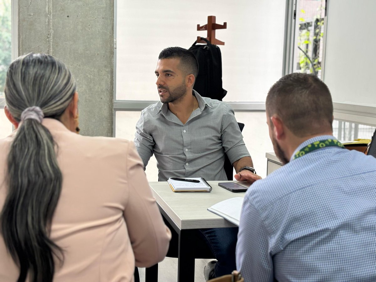 castridaniel_'s tweet photo. Comité Técnico con @comfenalcoant para el Acuerdo de Cooperación y Fortalecer el Desarrollo Económico de Sabaneta 🧡💚 @directoriosabaneta @alcaldia_sabaneta #sabaneta https://t.co/NpZZg0P2DQ