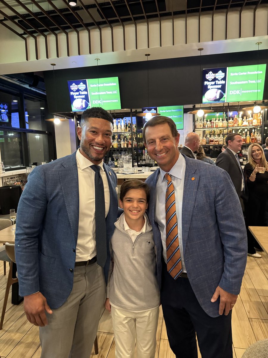 BIG recruiting battle coming over the next 7 years for this young prospect !

I think his mom will be key to the decision so I like ⁦<a href="/GamecockFB/">South Carolina Football</a>⁩ ‘s chances 🤙🏻😀