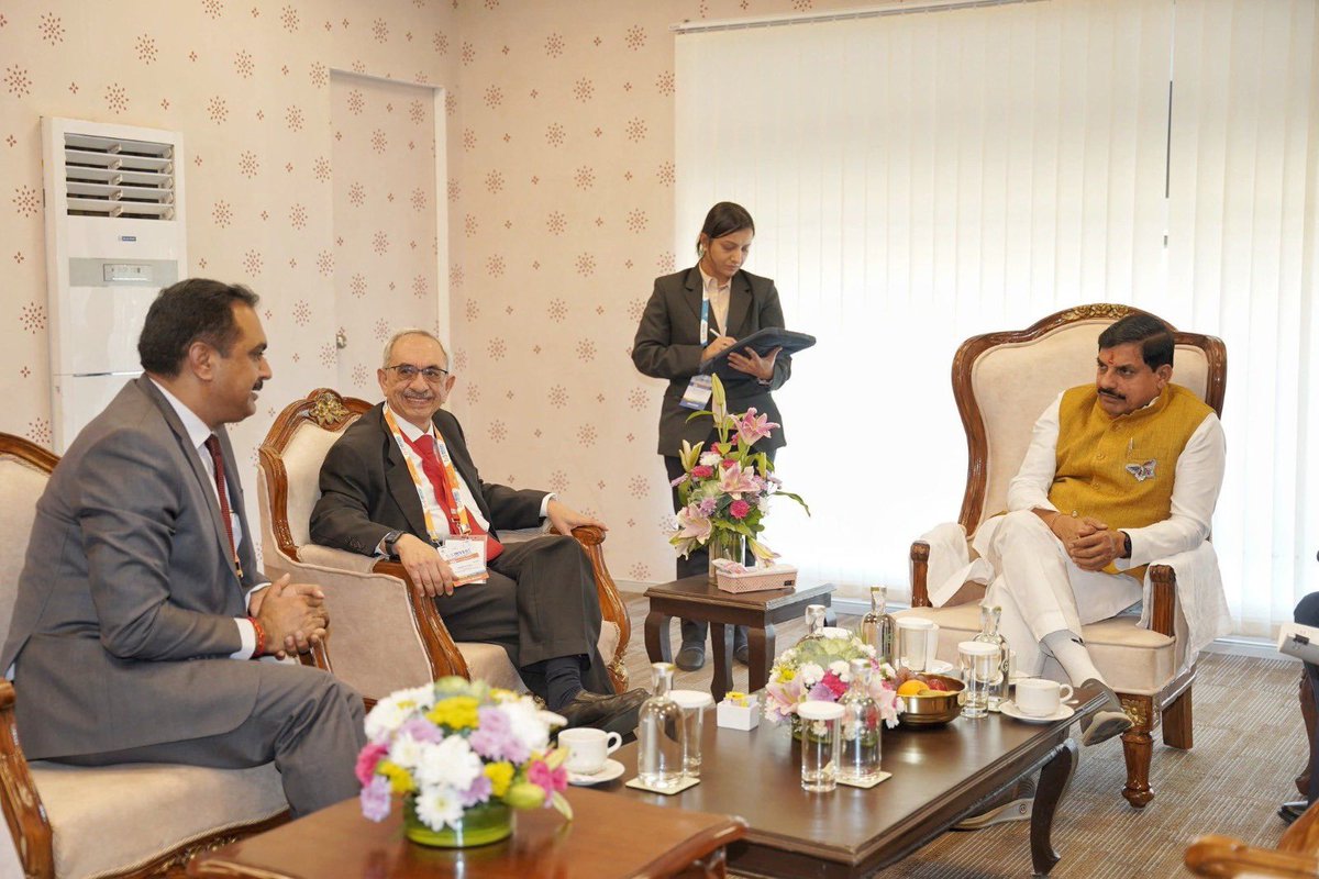 rkswami's tweet photo. Heartiest congratulations on the success of #MPGIS2025 and release of new 18 policies for the growth of MP under your dynamic leadership @DrMohanYadav51 ji

Great pleasure meeting you &amp; deeply appreciate the productive conversations and thanks for the amazing hospitality!! https://t.co/6gzraasDzB
