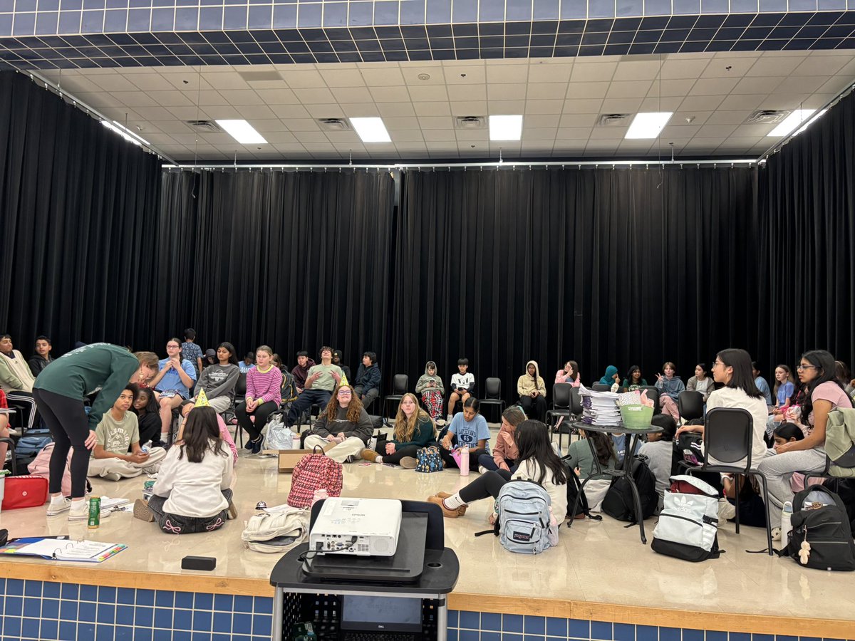Dara Bender (@darabender) on Twitter photo We kicked off the <a href="/ScogginsMS/">Scoggins MS</a> musical theater season with a whole cast and crew read through of Alice in Wonderland! This is what 90 amazing kids looks like! We kicked off the <a href="/ScogginsMS/">Scoggins MS</a> musical theater season with a whole cast and crew read through of Alice in Wonderland! This is what 90 amazing kids looks like!