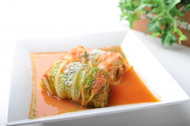 #日々和漢 春は薬膳で食養生

変化が多く体調や気持ちも不安定になりがちな春
胃を元気にし気力、体力の大元となるエネルギーを
つくり、心身整えていくことが養生のポイント。
キャベツは胃の働きを助けてくれます。
春キャベツは、今が旬。

#和漢SINCA #薬膳 #美容 #健康 #内面美容 #キャベツ