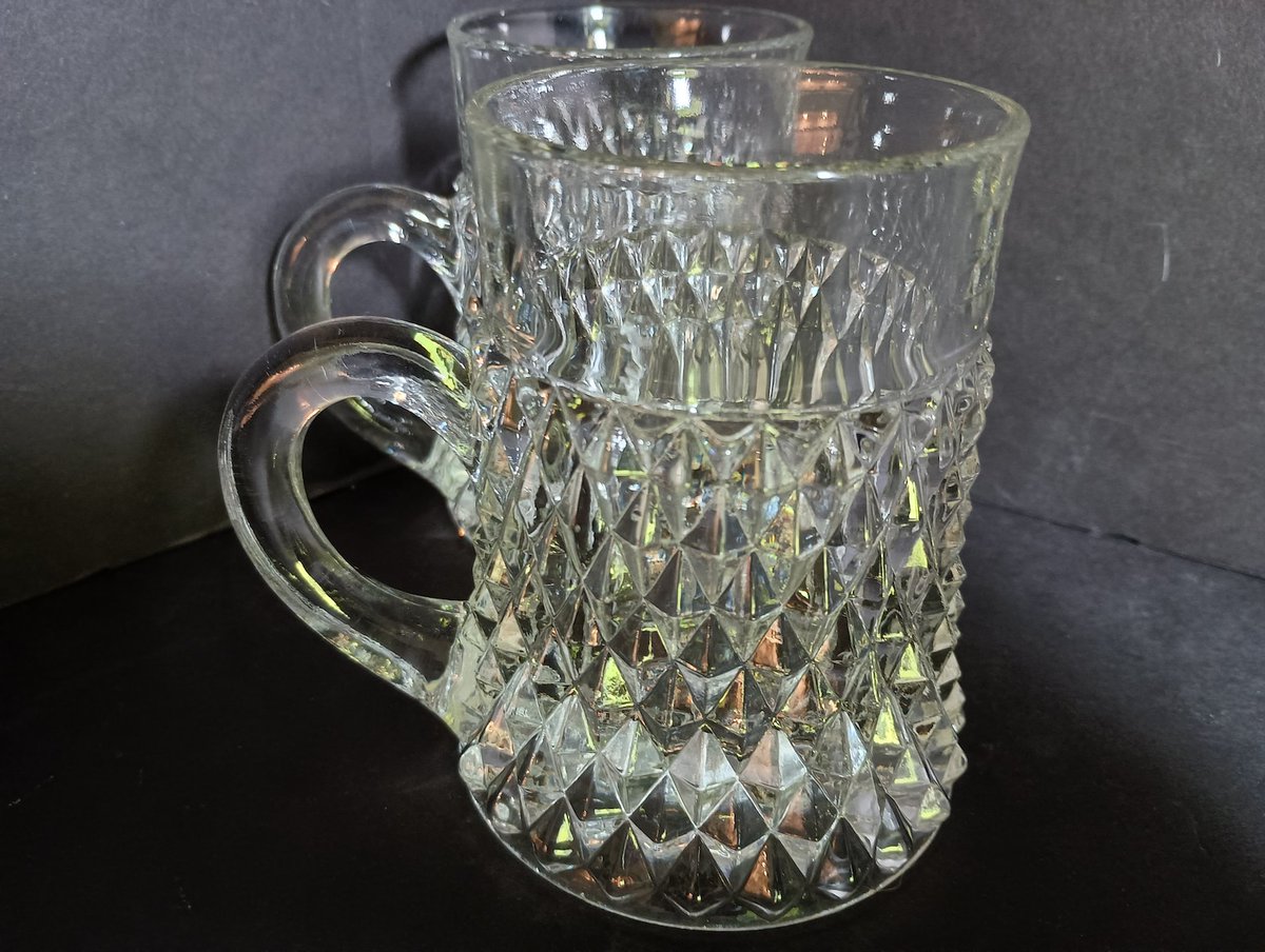 RetroRecollec's tweet image. etsy.com/listing/157277…
Vintage Indiana glass Diamond Point heavy glass mugs  #beermug #IndianaGlass #diamondPoint #wiseshopper