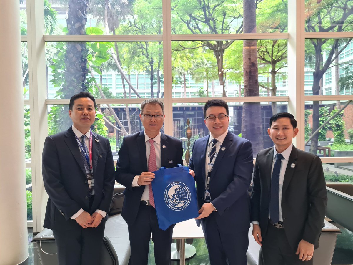diplomatROK's tweet photo. In Bangkok I had a fruitful meeting with experts of the #CCOP, #CoordinatingCommitteeforGeosciencePrograms in East and Southeast Asia. Korea is collaborating with CCOP on Critical Minerals Management and Strategy @ASEAN through the ASEAN-Korea Cooperation Fund, @akcf_pmt. https://t.co/aQ3Bmr81SD