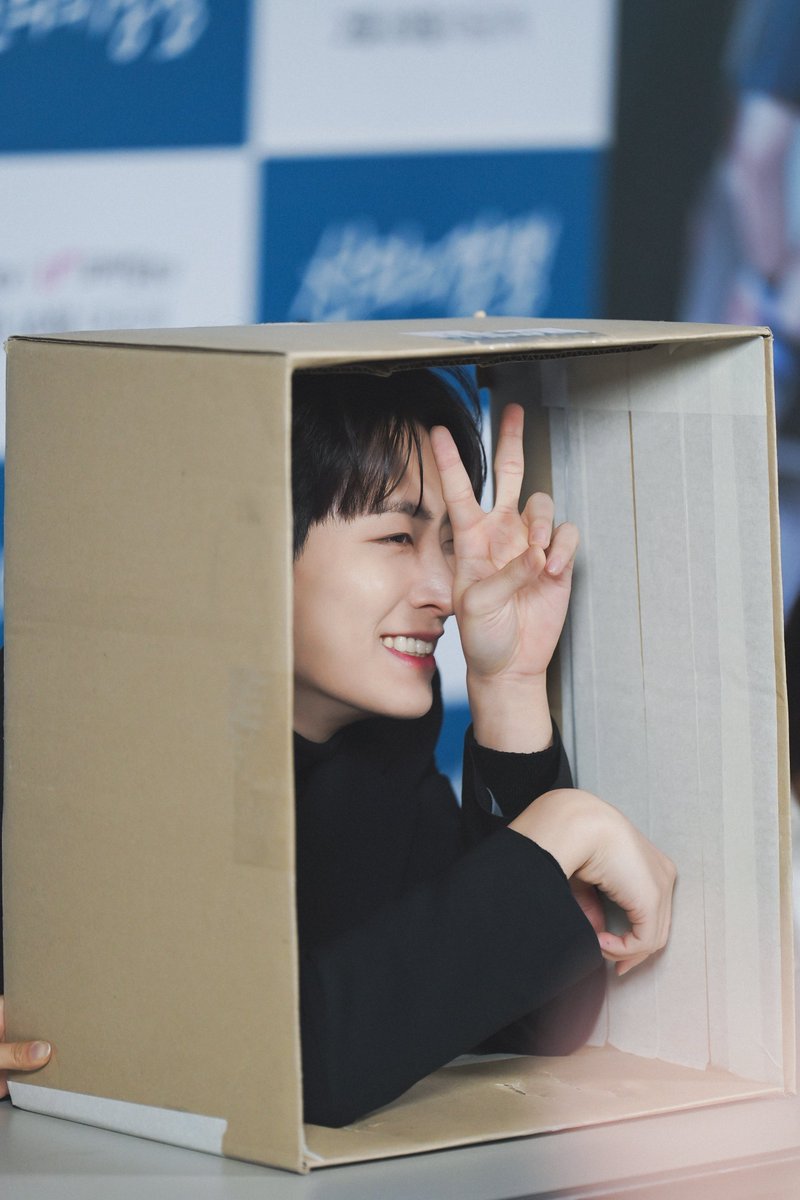 YOUNGJAExArs's tweet photo. 드라마 '선의의 경쟁' 제작 발표회 PHOTO SKETCH

https://t.co/f5biSIHo0V

#영재 #YOUNGJAE
#선의의경쟁 #FriendlyRivalry https://t.co/Yb86gTfEbK