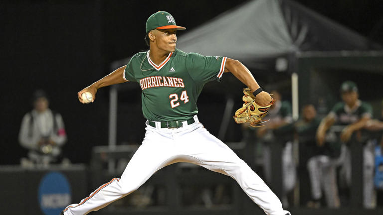 Texas Rangers Minor League Pitcher of the Year for 2024, Alejandro Rosario, will undergo elbow surgery.
Dr. Grant Garcia &amp; Dr. Wayne Weil w/ <a href="/OSS_Surgeons/">OSS</a>  treat many baseball pitchers w/  UCL injuries and those that need Tommy John Surgery - youtu.be/tvHxTm9bna4?si…