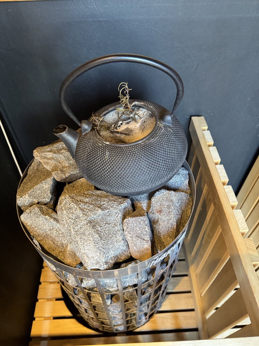 ひさびさのプライベートサウナ
アナログ式自動ロウリュ