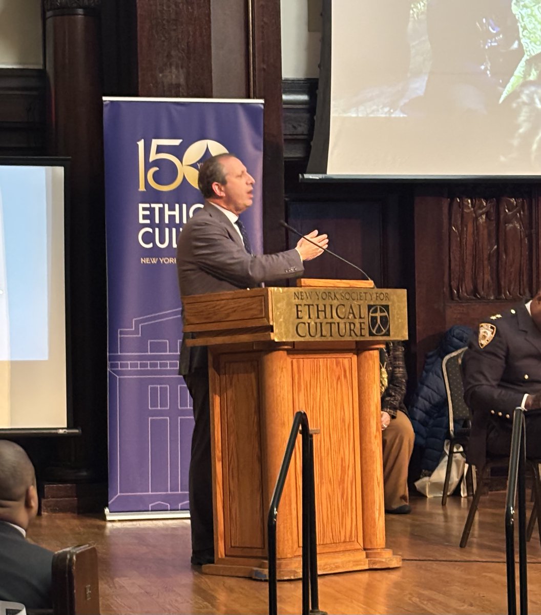 <a href="/galeabrewer/">Gale A. Brewer</a> <a href="/wyntonmarsalis/">Wynton Marsalis</a> It was a fantastic night at the <a href="/GaleBrewerNYC/">Gale Brewer</a> town hall. Learned so much about every facet of UWS public affairs. Grateful to Gale, the public servants who spent their evening on stage, and my UWS neighbors for filling every seat <a href="/EthicalNYC/">New York Society for Ethical Culture</a>.